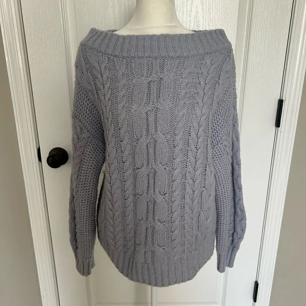 Military Hippie Women’s Lavender Cable Knit Cropped Sweater Estimated Size Large